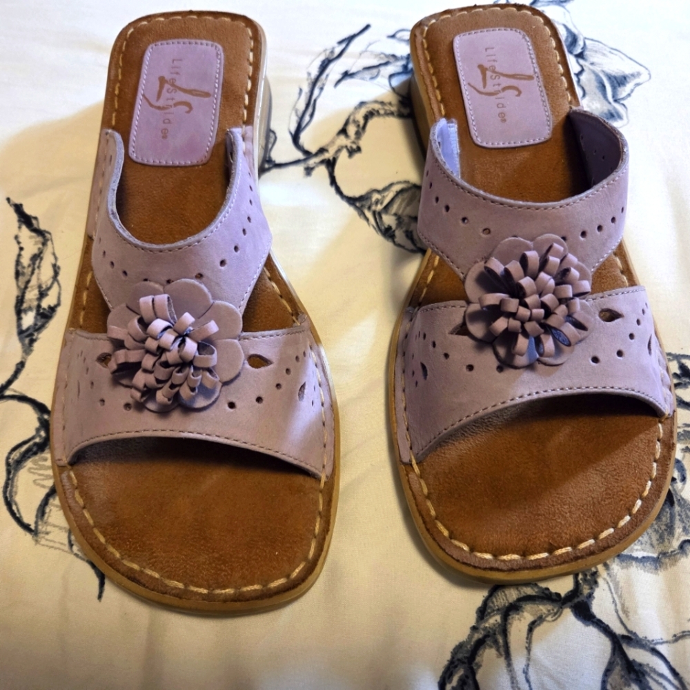 Life Stride Light Purple Perforated Design Sandals